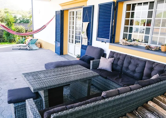 Lava Acores Coliving & Coworking 民宿 *