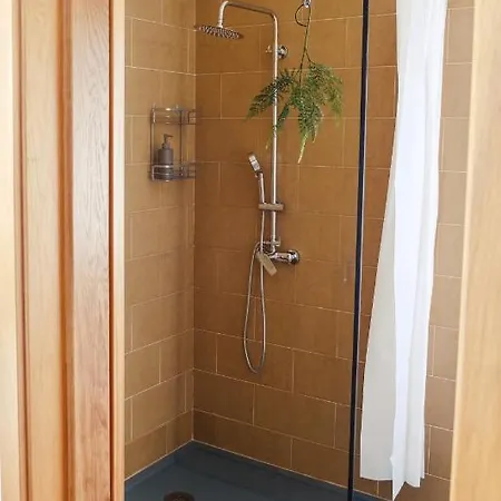 Habitación en casa particular Lava Acores Coliving & Coworking