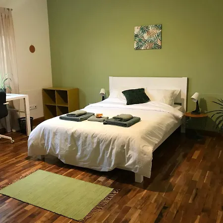 Habitación en casa particular Lava Acores Coliving & Coworking *